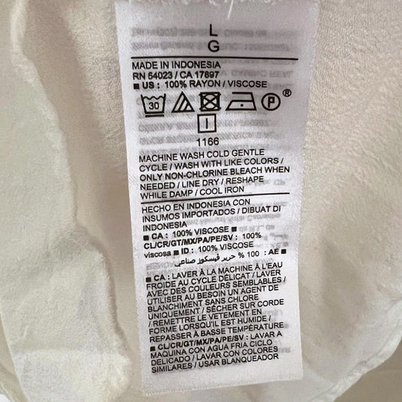 Old Navy White Blouse - Picture 6 of 6